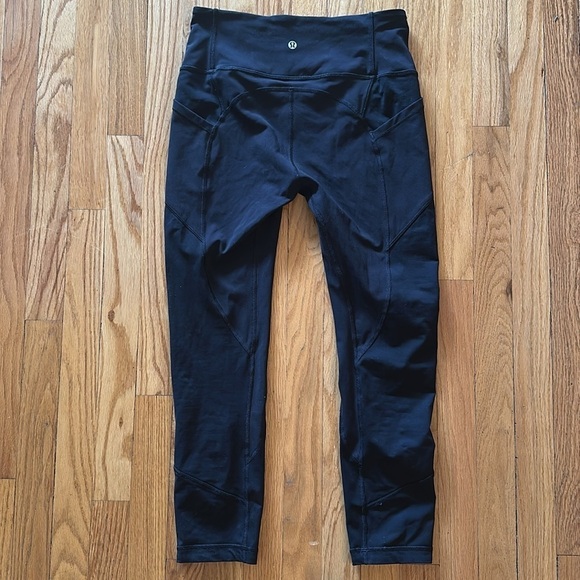 Lululemon sz 8 All The Right Places Crop II 23" Black great pre owned cond - Picture 14 of 15